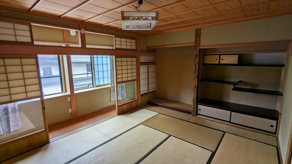 http://mizoken.co.jp/r-estate/%EF%BC%92F%E5%92%8C%E5%AE%A4-.jpg