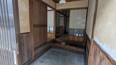 坂富町13-3玄関.jpg